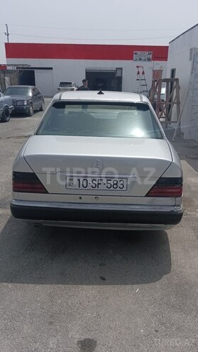 Mercedes E 320 1993, 411,000 km - 3.2 л - Bakı