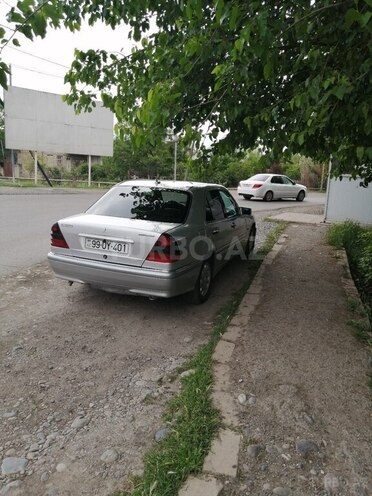 Mercedes C 220 d 1997, 714,039 km - 2.2 l - Beyləqan
