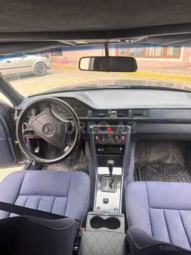 Mercedes E 200 1993, 537,542 km - 2.0 l - Bakı