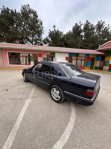 Mercedes E 200 1993, 537,542 km - 2.0 l - Bakı