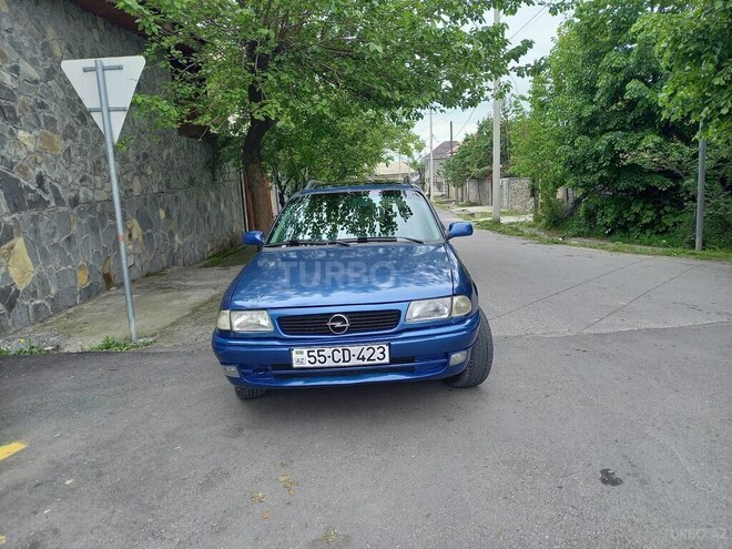 Opel Astra 1996, 18,000 km - 1.6 l - Şəki