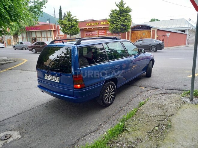 Opel Astra 1996, 18,000 km - 1.6 l - Şəki