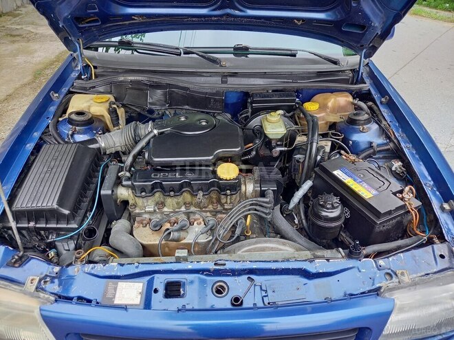 Opel Astra 1996, 18,000 km - 1.6 l - Şəki