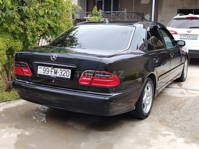 Mercedes E 320 2001, 195,000 km - 3.2 l - Bakı