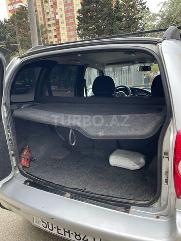 Chevrolet Niva 2004, 214,571 km - 1.7 л - Bakı