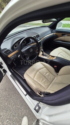 Mercedes E 280-9