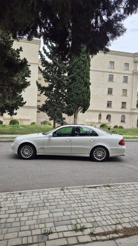 Mercedes E 280-4