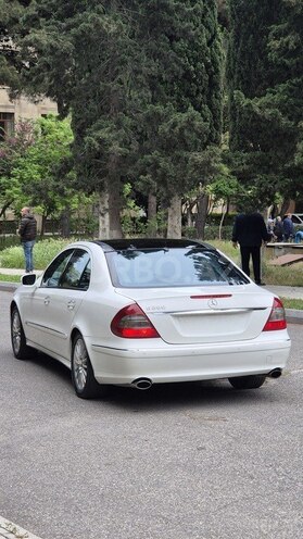 Mercedes E 280-5