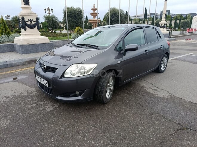 Toyota Auris 2008, 300,000 km - 1.4 л - Gəncə