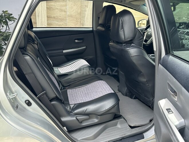 Toyota Prius V 2012, 128,000 km - 1.8 л - Bakı