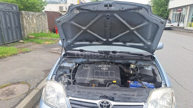 Toyota Corolla 2006, 217,000 km - 1.4 l - Qəbələ