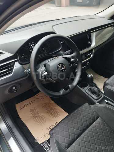 Skoda Rapid 2021, 63,000 km - 1.6 l - Bakı