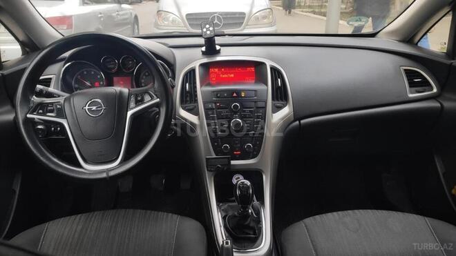 Opel Astra 2011, 295,000 km - 1.3 л - Bakı