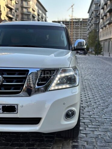 Nissan Patrol 2018, 110,000 km - 4.0 l - Bakı