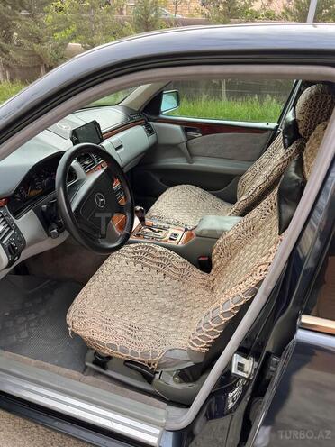 Mercedes C 240 1999, 245,400 km - 2.4 л - Bakı