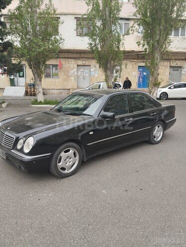Mercedes E 240 1998, 275,000 km - 2.4 l - Bakı