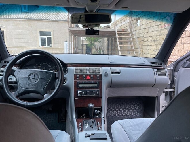 Mercedes E 280 1997, 237,694 km - 2.8 l - Sumqayıt