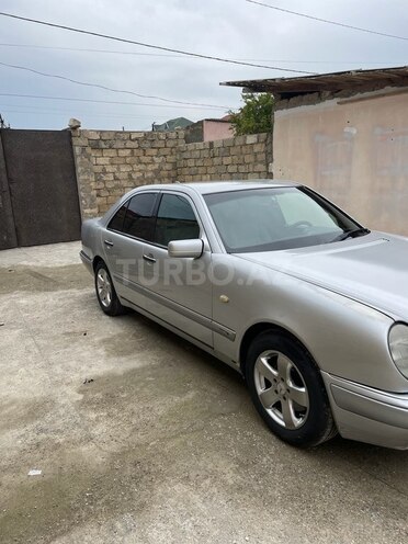 Mercedes E 280 1997, 237,694 km - 2.8 l - Sumqayıt