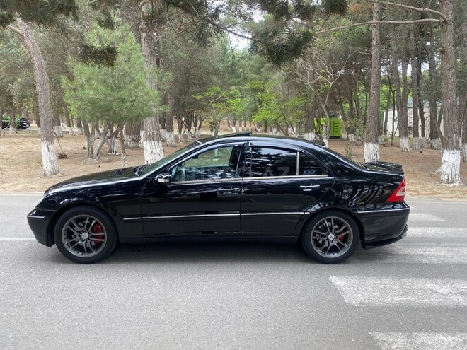 Mercedes C 320 2002, 255,000 km - 3.2 l - Sumqayıt