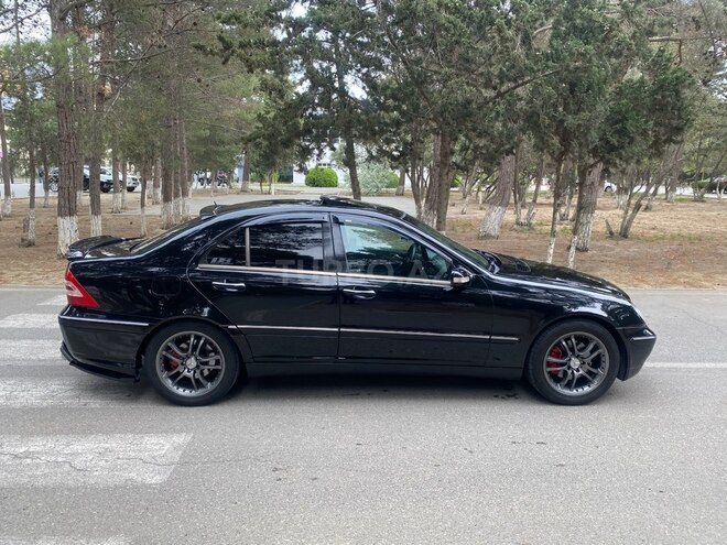 Mercedes C 320 2002, 255,000 km - 3.2 l - Sumqayıt