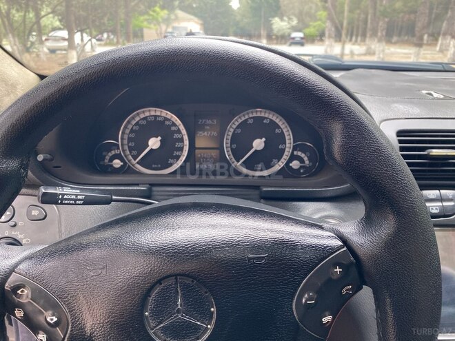 Mercedes C 320 2002, 255,000 km - 3.2 l - Sumqayıt
