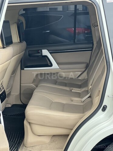 Toyota Land Cruiser 2012, 275,122 km - 4.0 l - Quba