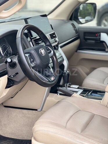 Toyota Land Cruiser 2012, 275,122 km - 4.0 l - Quba