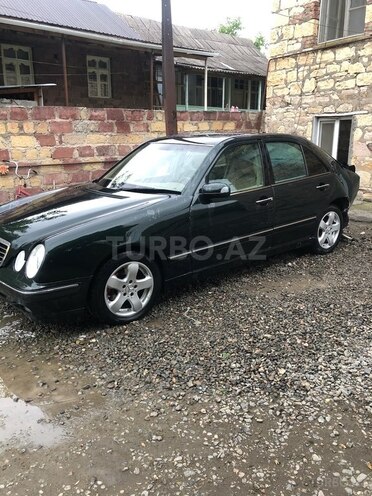 Mercedes E 240 2000, 297,000 km - 2.4 л - Göygöl
