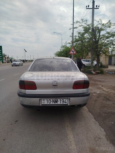 Opel Omega 1996, 351,200 km - 2.0 l - Salyan