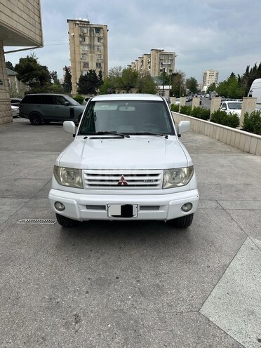 Mitsubishi Pajero io 1999, 320,000 km - 1.8 л - Bakı