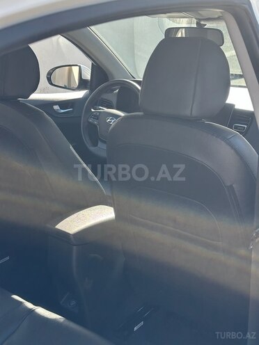 Hyundai Accent 2021, 100,618 km - 1.6 l - Bakı