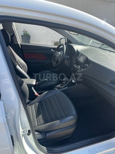 Hyundai Accent 2021, 100,618 km - 1.6 l - Bakı