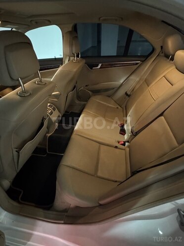 Mercedes C 250 2013, 207,000 km - 1.8 л - Bakı