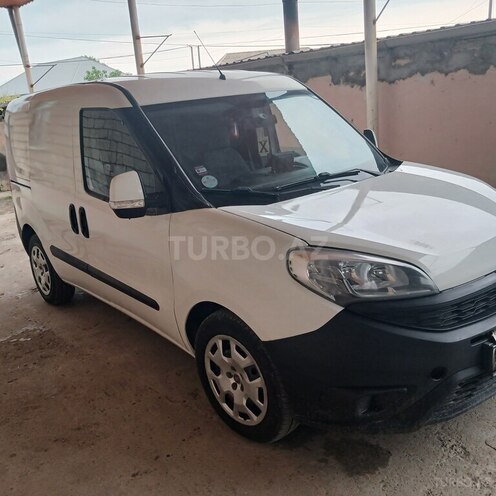 Fiat Doblo 2017, 330,000 km - 1.4 л - Gəncə