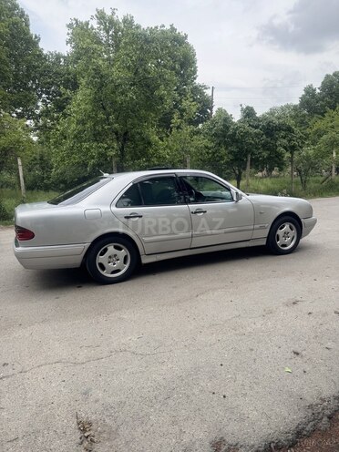 Mercedes E 230 1996, 356,450 km - 2.3 l - Mingəçevir