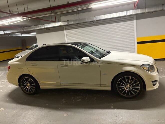 Mercedes C 220 d 2012, 235,000 km - 2.2 l - Bakı