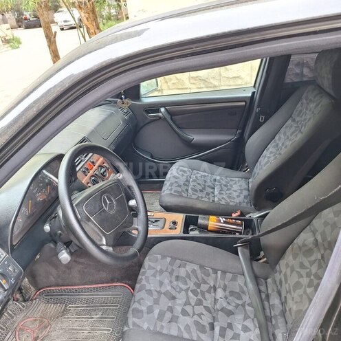 Mercedes C 200 1998, 415,635 km - 2.0 l - Bakı