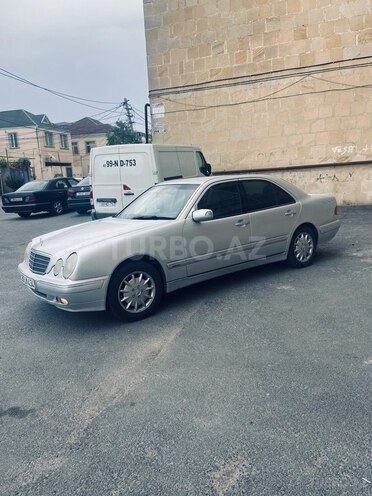 Mercedes E 240 2000, 335,444 km - 2.4 l - Xırdalan