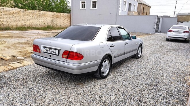 Mercedes E 240 1998, 437,000 km - 2.4 l - Bakı