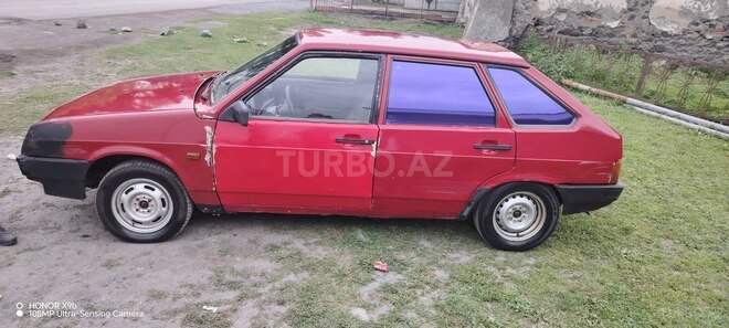 LADA (VAZ) 2109 1989, 200,000 km - 1.6 л - Qax