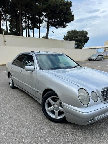 Mercedes E 200 1999, 327,000 km - 2.0 l - Sumqayıt