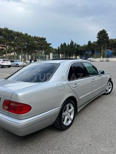 Mercedes E 200 1999, 327,000 km - 2.0 l - Sumqayıt
