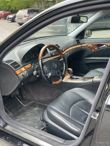Mercedes E 320 2003, 320,000 km - 3.2 л - Bakı