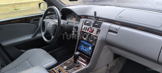 Mercedes E 220 d 2001, 341,200 km - 2.2 л - Bakı