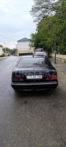 Mercedes E 220 d 2001, 341,200 km - 2.2 л - Bakı