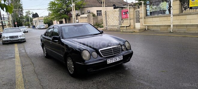 Mercedes E 220 d 2001, 341,200 km - 2.2 л - Bakı