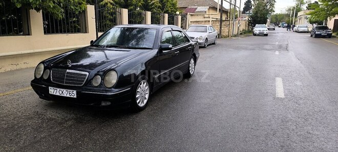 Mercedes E 220 d 2001, 341,200 km - 2.2 л - Bakı