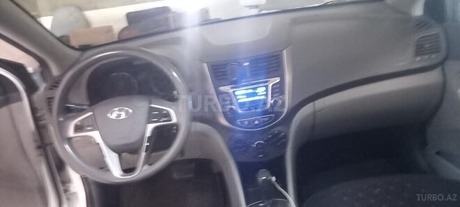 Hyundai Accent 2016, 141,852 km - 1.6 l - Bakı