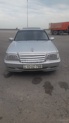 Mercedes C 180 1988, 423,000 km - 1.8 л - Salyan