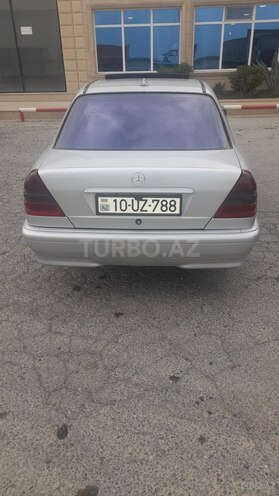 Mercedes C 180 1988, 423,000 km - 1.8 л - Salyan